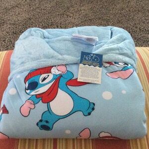 NWT Stitch Hooded Sleepwear